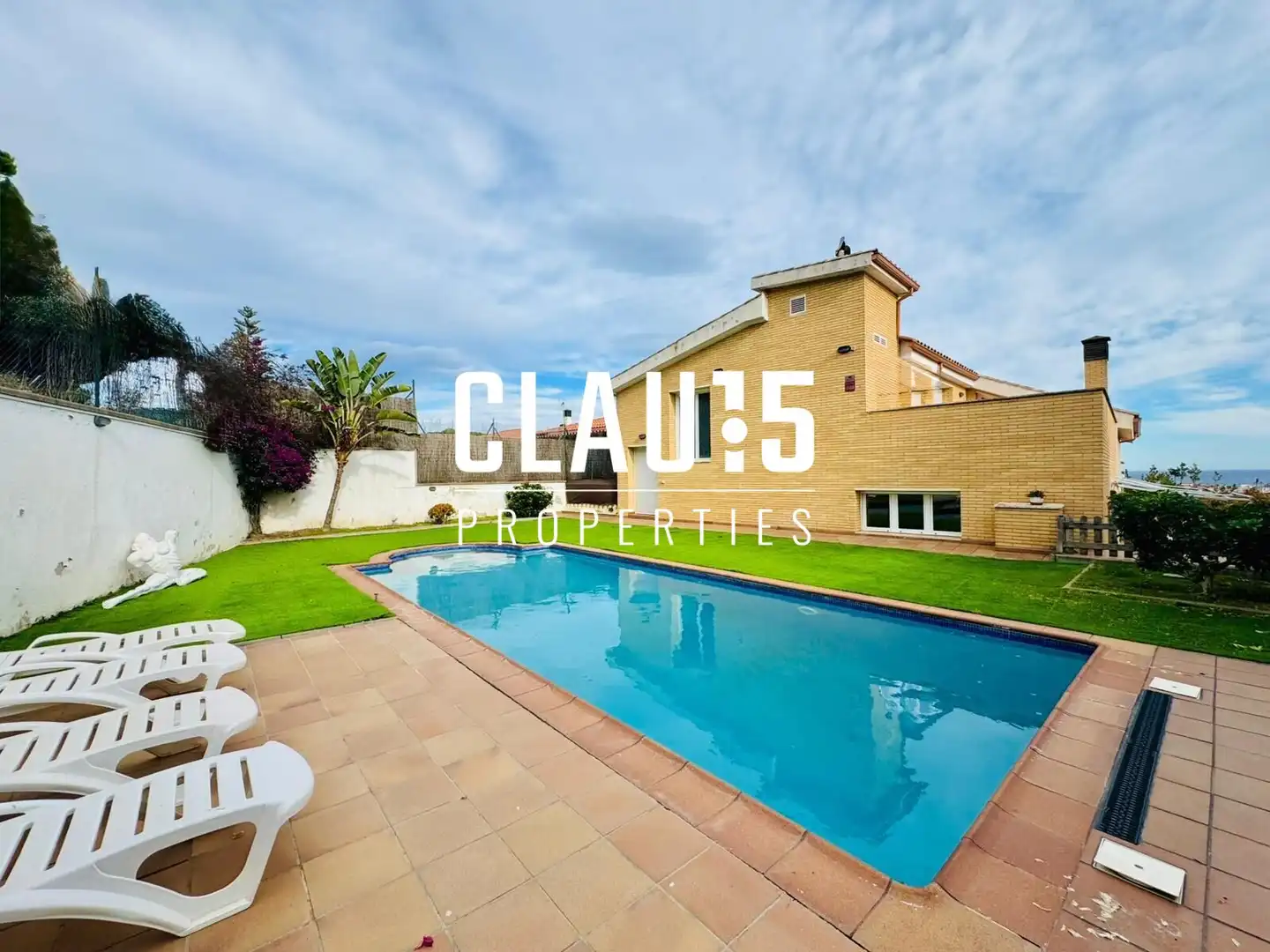 Vista exterior de Casa o chalet en venta en Canet de Mar con Jardín privado, Terraza y Piscina