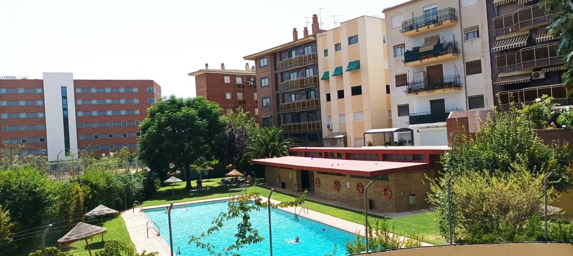 Flat with pool to rent in Beiro, imagen 5