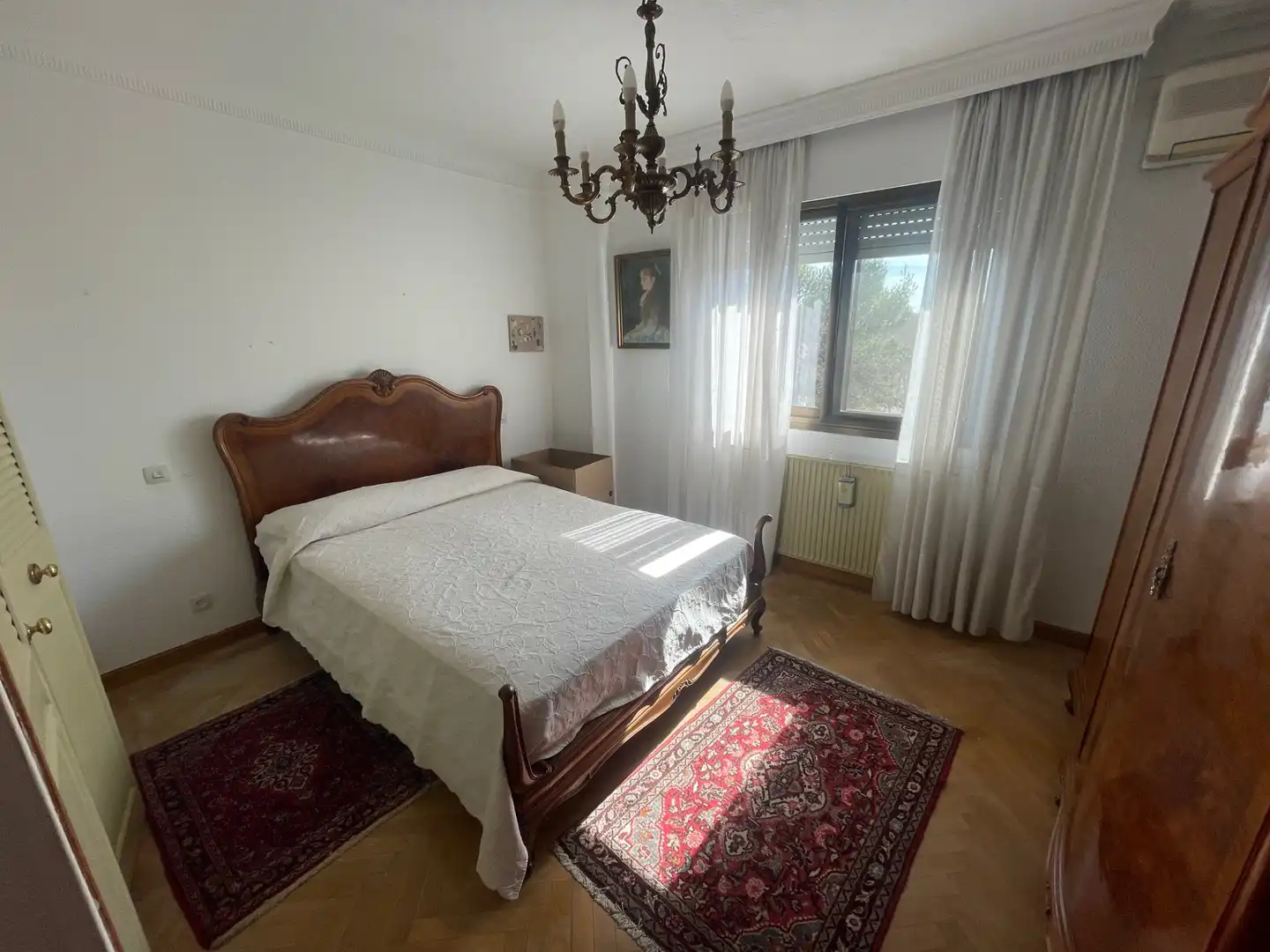 Habitación de Ático en venta en Pozuelo de Alarcón con Aire acondicionado, Calefacción y Jardín privado