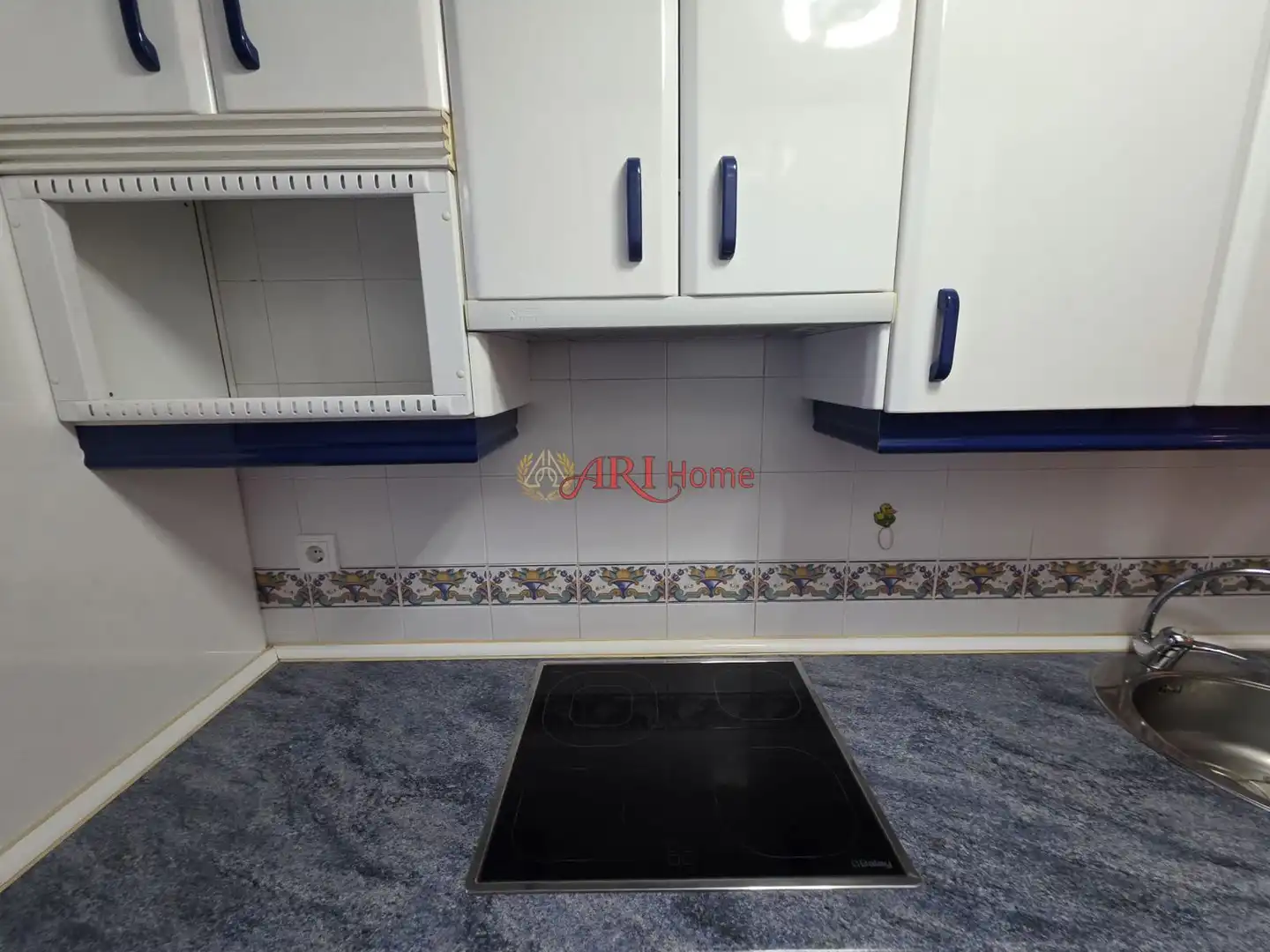 Kitchen of Flat for sale in Fuenlabrada  with Air Conditioner, Heating and Swimming Pool