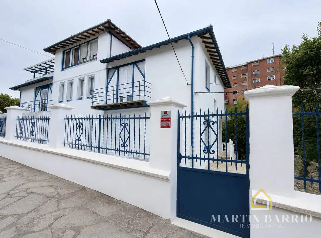Vista exterior de Casa o chalet en venta en Bilbao  con Aire acondicionado, Calefacción y Jardín privado