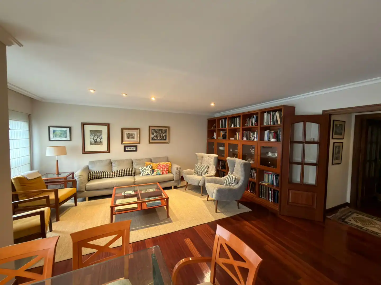 Sala de estar de Piso en venta en Pontevedra Capital  con Calefacción, Parquet y Trastero