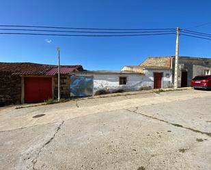 Vista exterior de Nau industrial en venda en La Fregeneda 