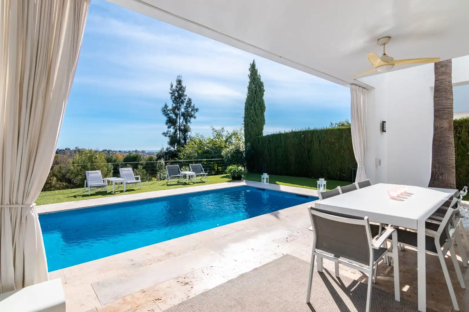 Jardí de Casa o xalet de lloguer en Estepona amb Aire condicionat, Jardí privat i Terrassa
