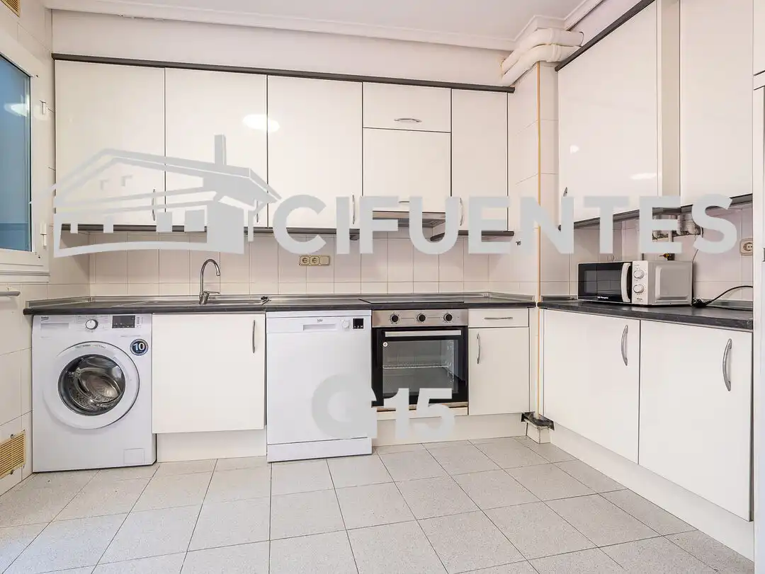 Flat with lift for sale in Txomin Agirre Pasealekua, imagen 11