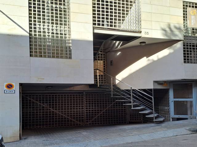 Garaje en Venta en Carrer d'Homer en El Putget i el Farró