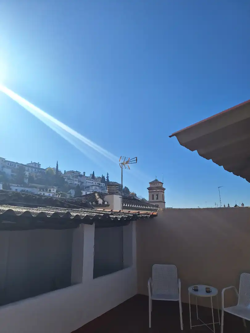 Außenansicht von Einfamilien-Reihenhaus zum Verkauf in Granada mit Terrasse, Möbliert und Ofen