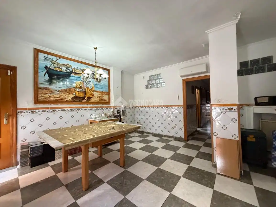 Casa adosada en venta en Xirivella con Aire acondicionado