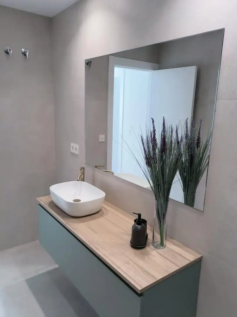 Bathroom of Flat for rent in Marbella  with Air Conditioner, Heating and Terrace