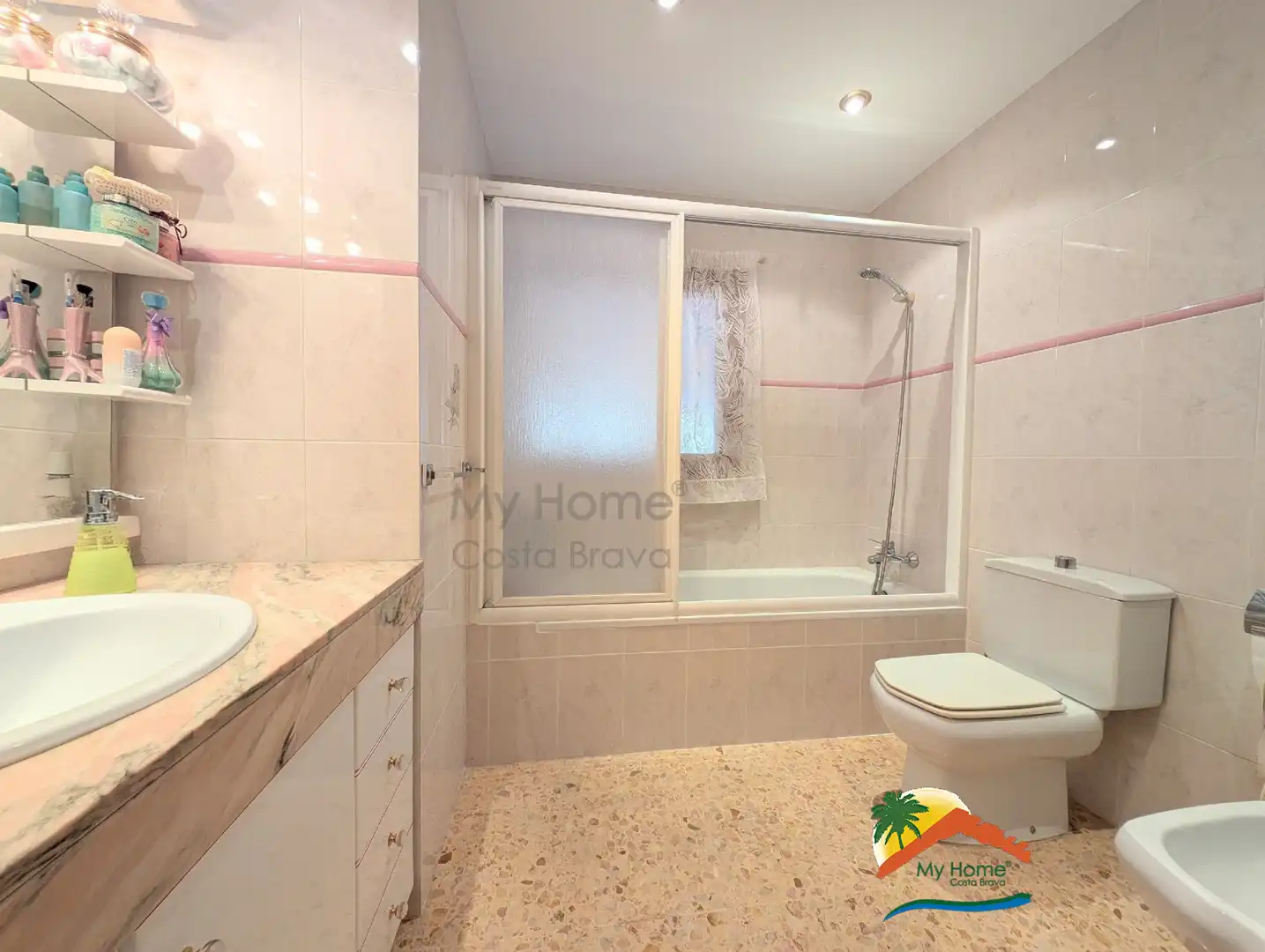 Casa amb piscina en venda a Aiguaviva Parc, imagen 8