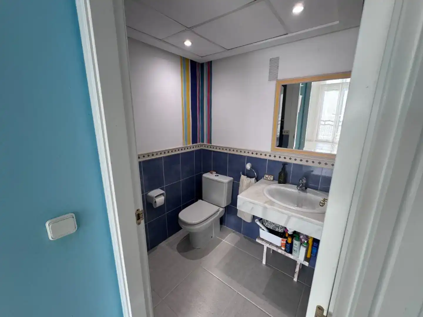 Bathroom of Apartments for rent in Oliva  with Air Conditioner, Swimming Pool and Balcony