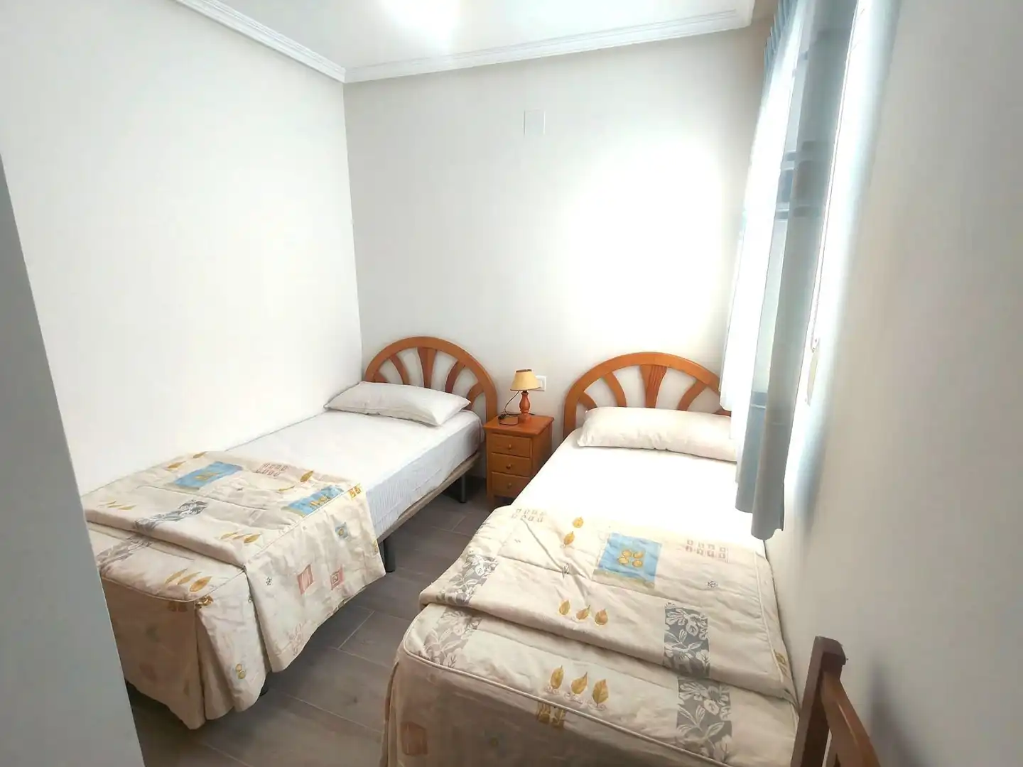 Schlafzimmer von Wohnungen zur Miete in Santa Pola mit Klimaanlage, Heizung und Terrasse