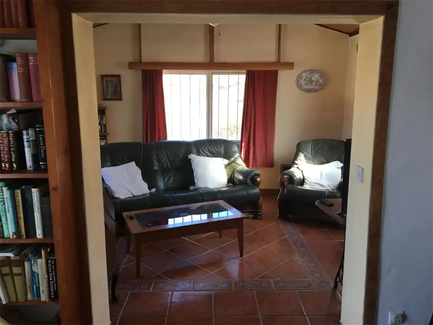 Sala d'estar de Finca rústica en venda en Málaga Capital amb Aire condicionat i Piscina