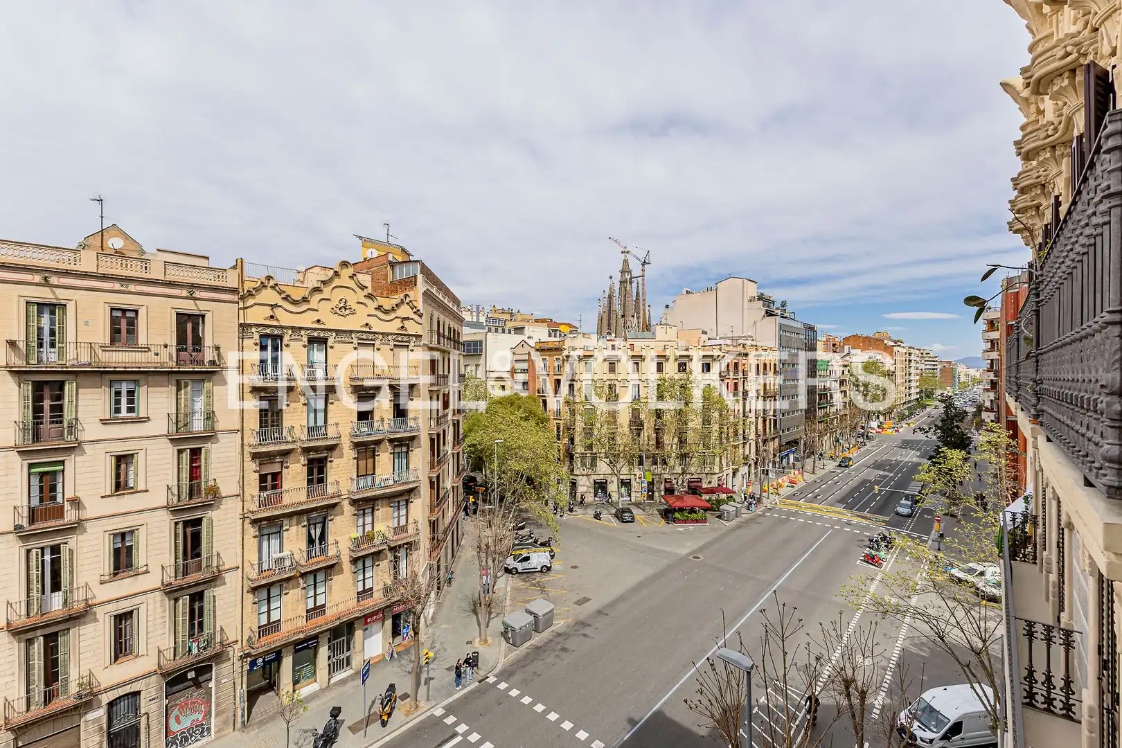 Vista exterior de Pis en venda en Barcelona amb Aire condicionat, Calefacció i Parquet