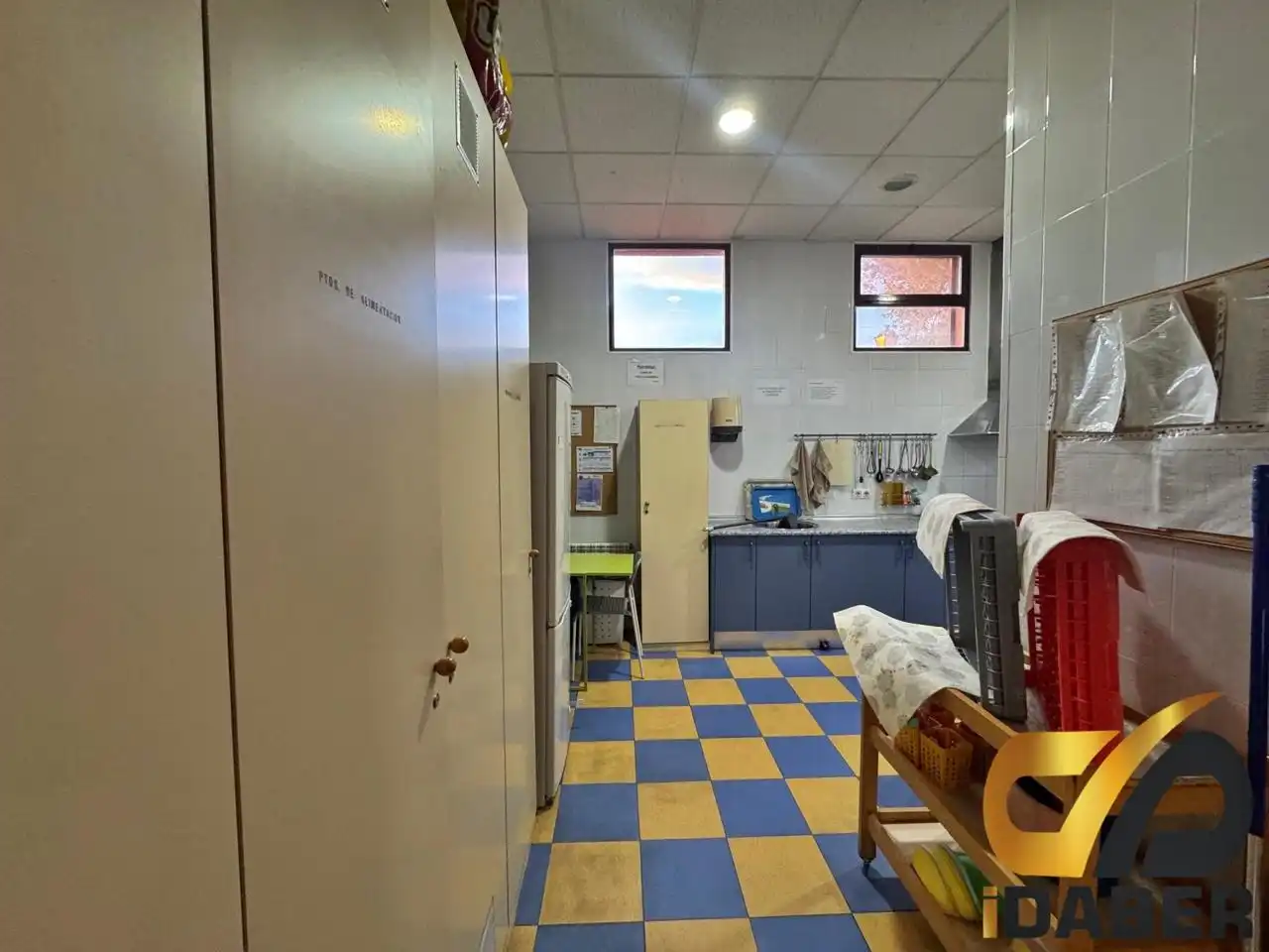 Edificio en venta en Carranque