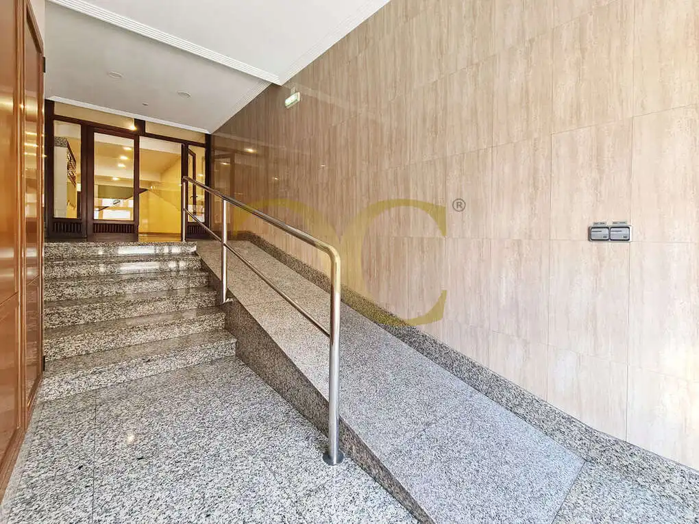 Pis en venda a Calle Aureliano San Román, Milán - Pumarín