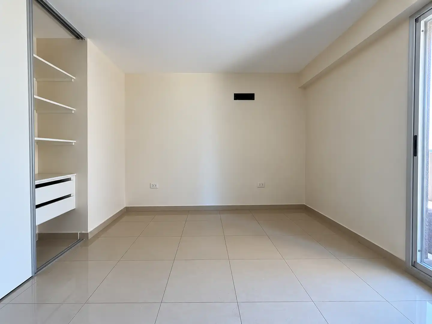 Piso con terraza en venta en Santa Susanna, imagen 9
