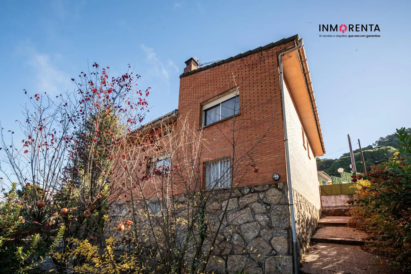 Exterior view of Houses for sale in Cadalso de los Vidrios  with Heating and Private garden