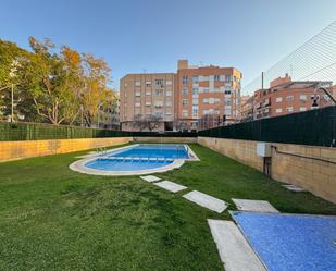 Piscina de Pis en venda en Alicante / Alacant amb Jardí privat, Terrassa i Piscina comunitària