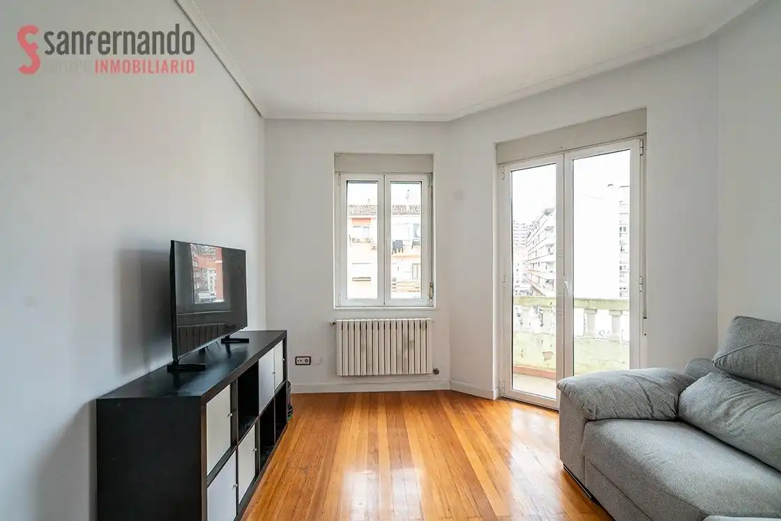 Sala de estar de Piso en venta en Torrelavega  con Balcón