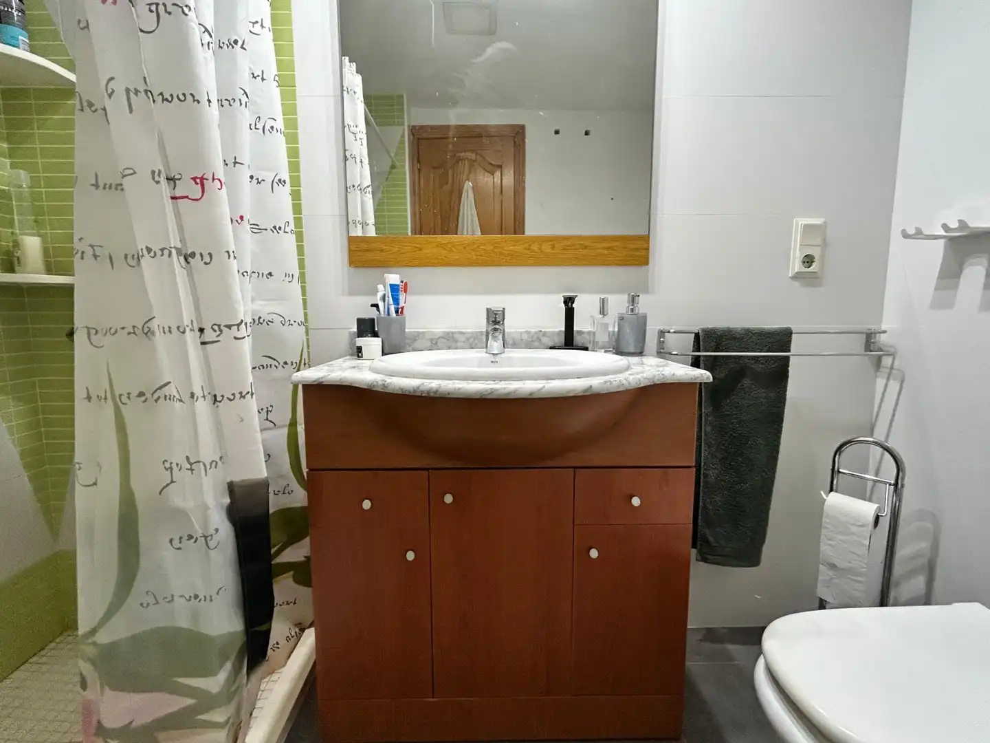 Baño de Piso en venta en Gandia con Aire acondicionado, Calefacción y Amueblado