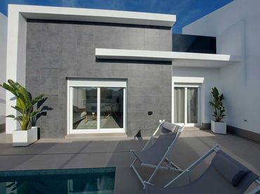 Villa con piscina in vendita a Calle Calle Margarita Lozano (Roldan)
