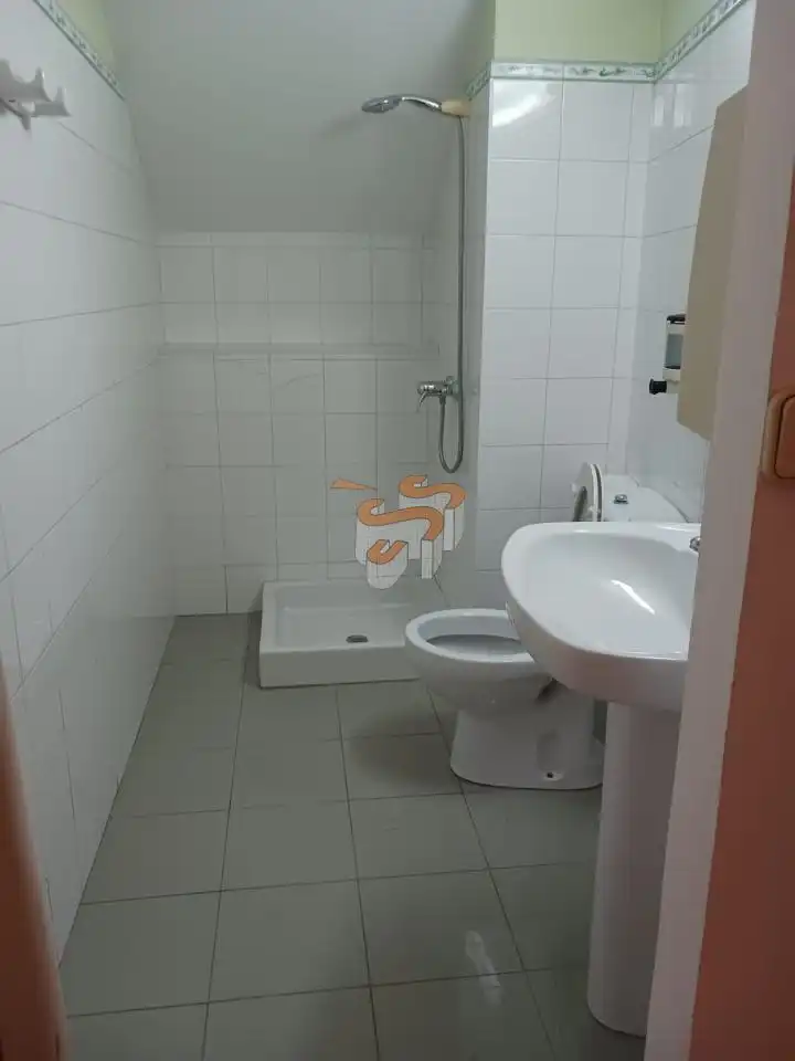 Bathroom of Commercial properties for rent in Ferrol