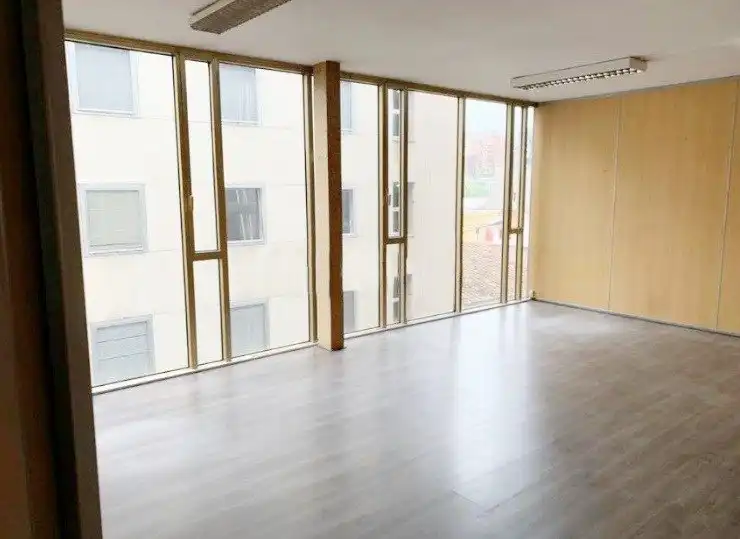 Local comercial de lloguer a Font Verda