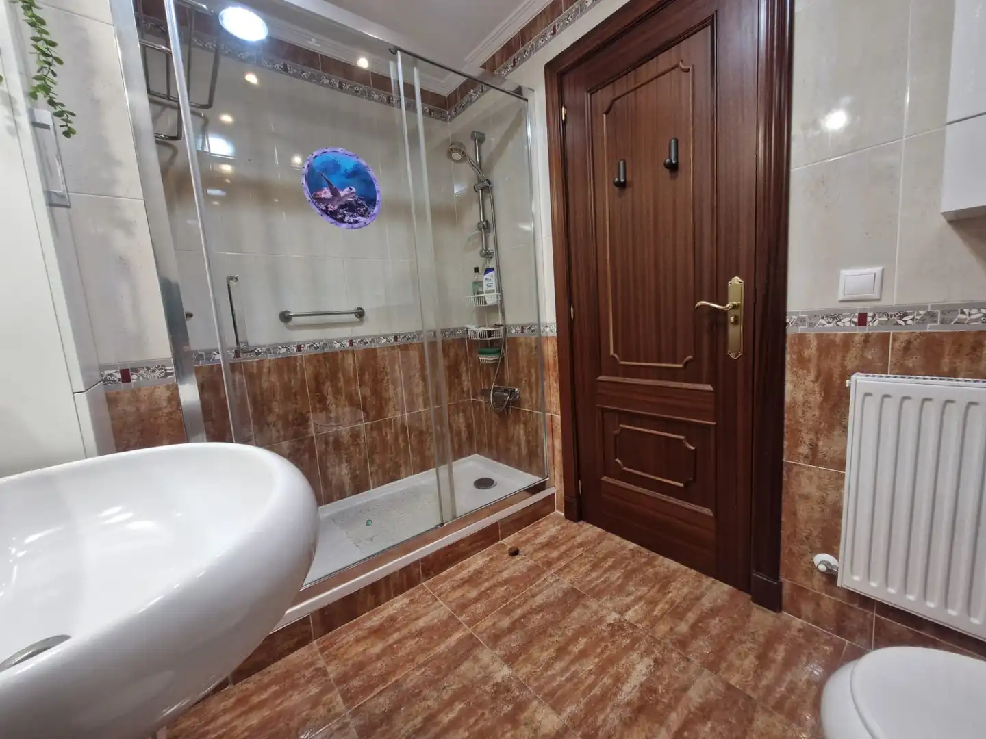 Badezimmer von Wohnung zum Verkauf in Foz mit Heizung, Abstellraum und Möbliert