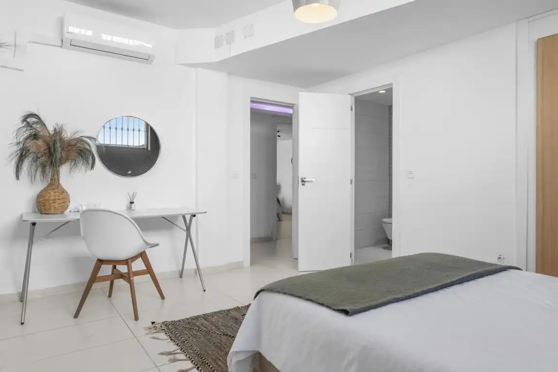 Bedroom of Houses for sale in Marbella  with Air Conditioner, Private garden and Terrace