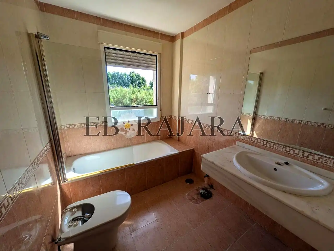 Bany de Casa adosada en venda en Talavera de la Reina amb Jardí privat, Parquet i Terrassa