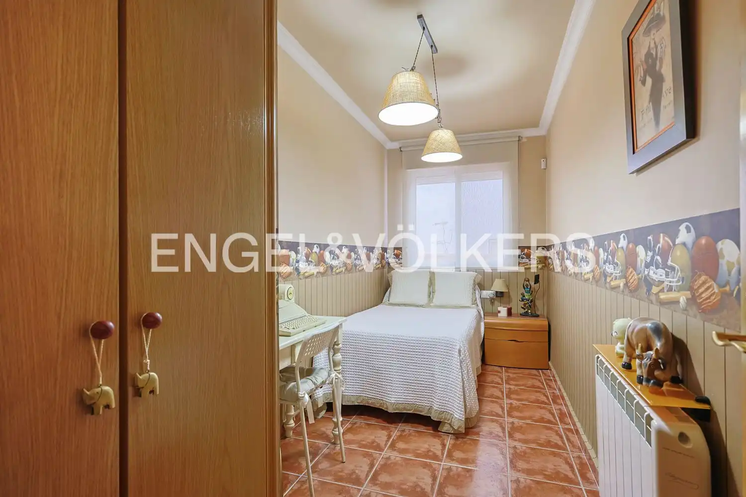 Habitación de Piso en venta en Navajas con Calefacción, Terraza y Amueblado