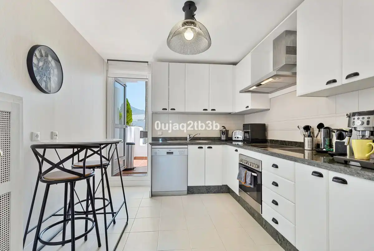 Kitchen of Apartments for sale in Nueva Andalucía