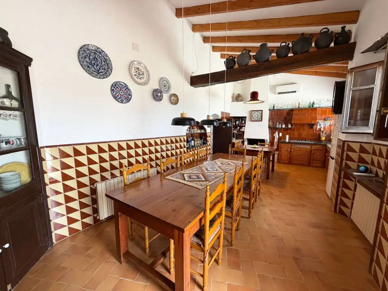 Menjador de Finca rústica en venda en La Tallada d'Empordà amb Aire condicionat, Calefacció i Jardí privat