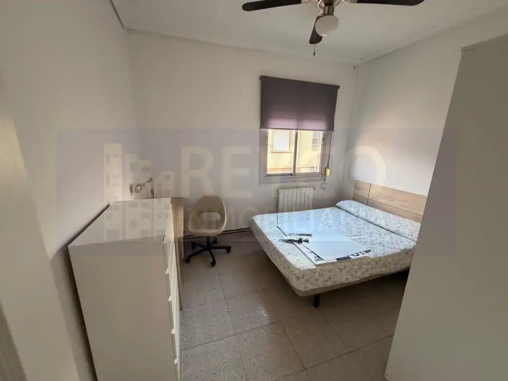 Habitación de Piso en venta en  Logroño