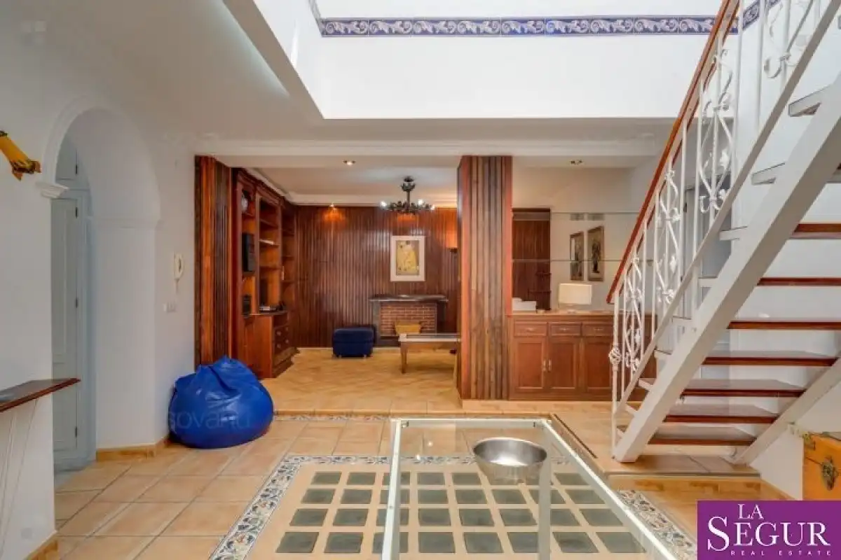 Sala d'estar de Casa o xalet en venda en Alcalá de los Gazules amb Terrassa, Traster i Moblat