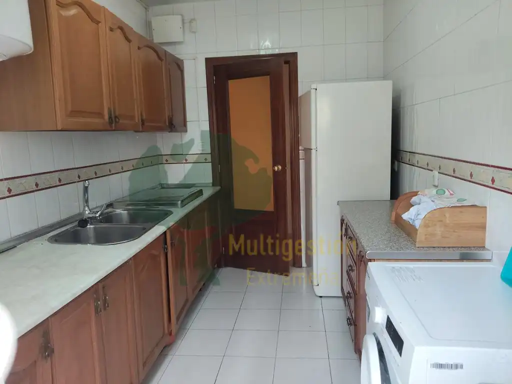 Cocina de Apartamento en venta en Cáceres