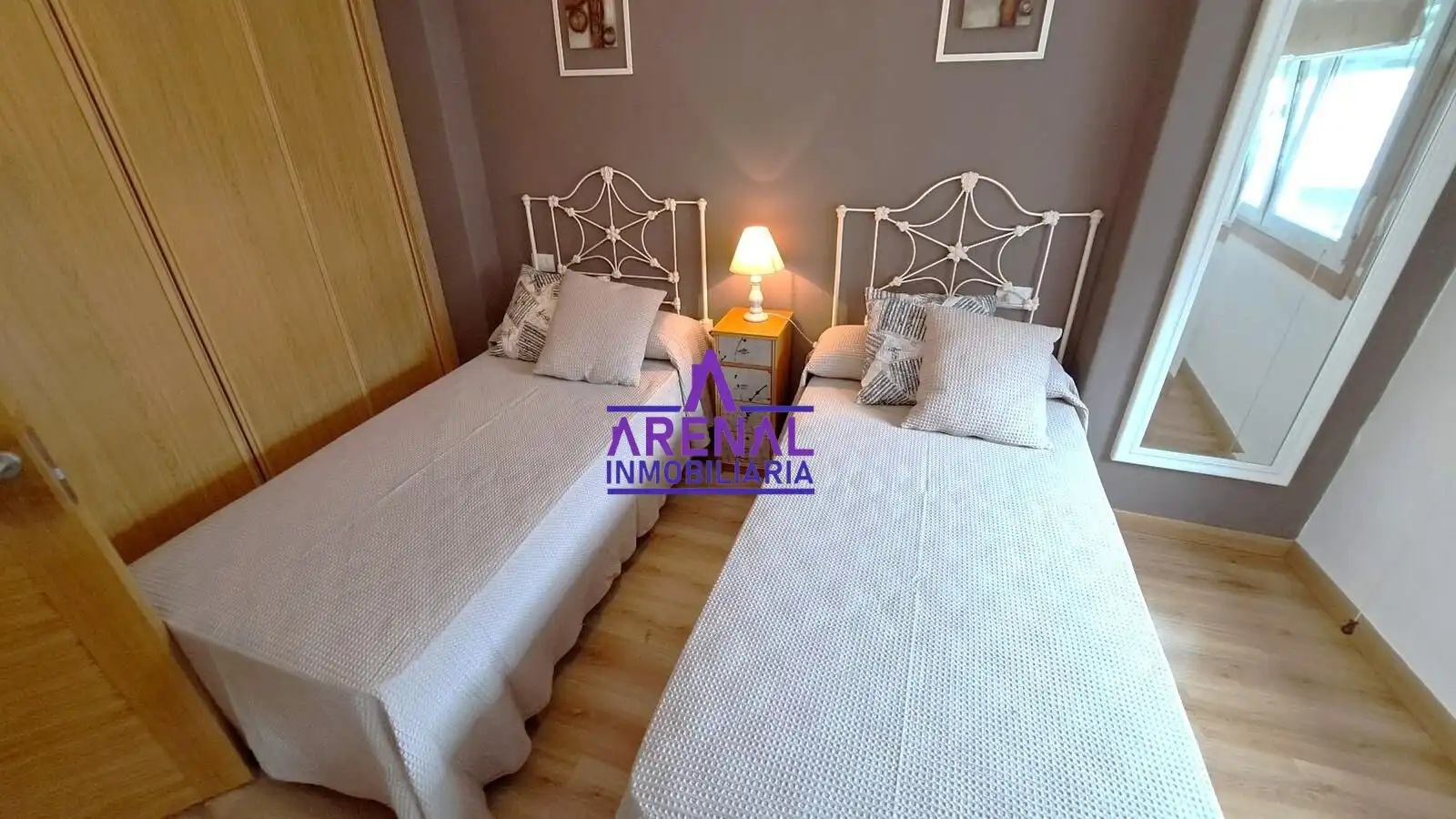 Habitación de Casa o chalet en venta en A Pobra do Caramiñal con Calefacción, Trastero y Amueblado