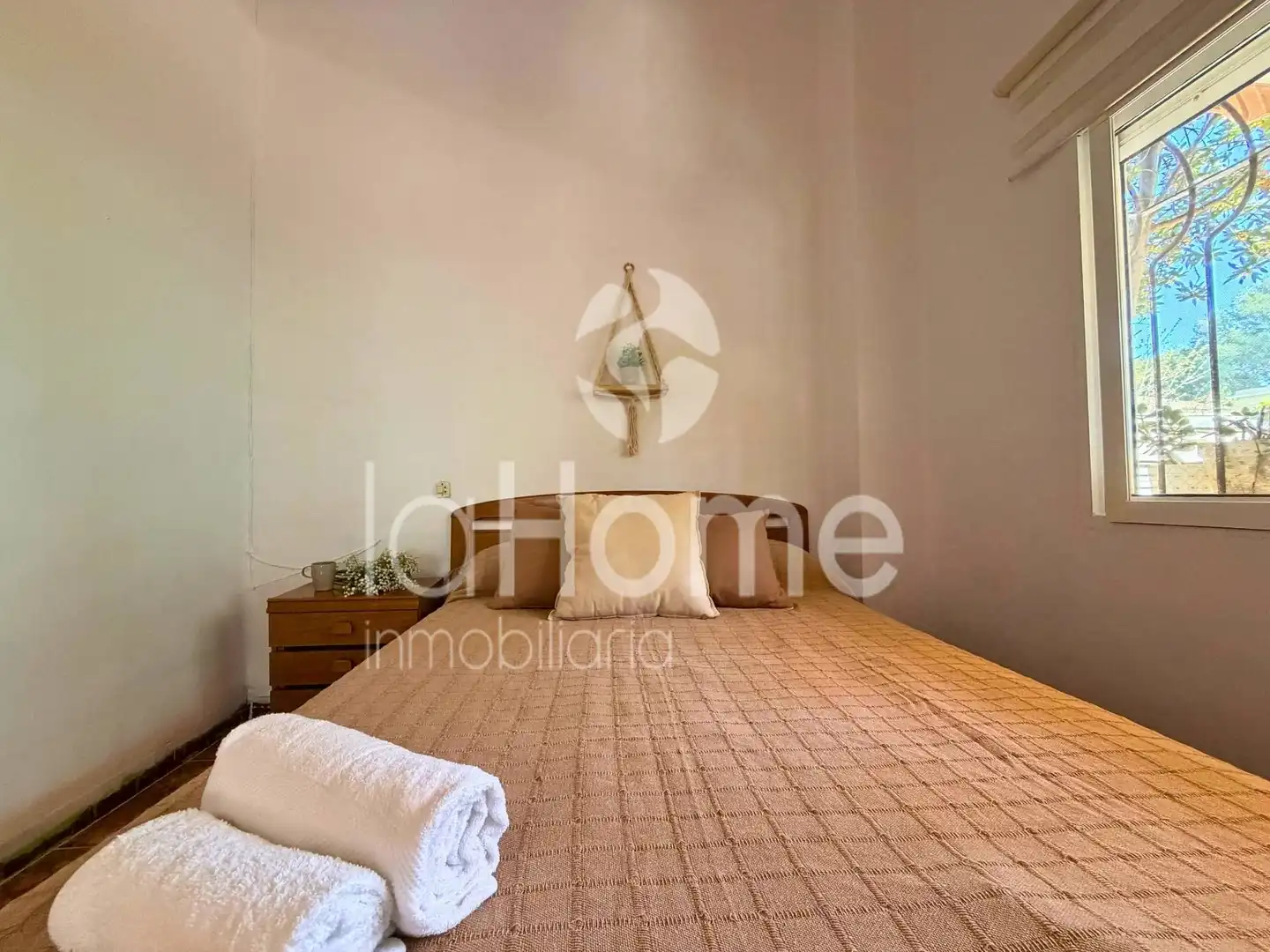 Schlafzimmer von Haus oder Chalet zum Verkauf in Paterna mit Klimaanlage, Privatgarten und Terrasse
