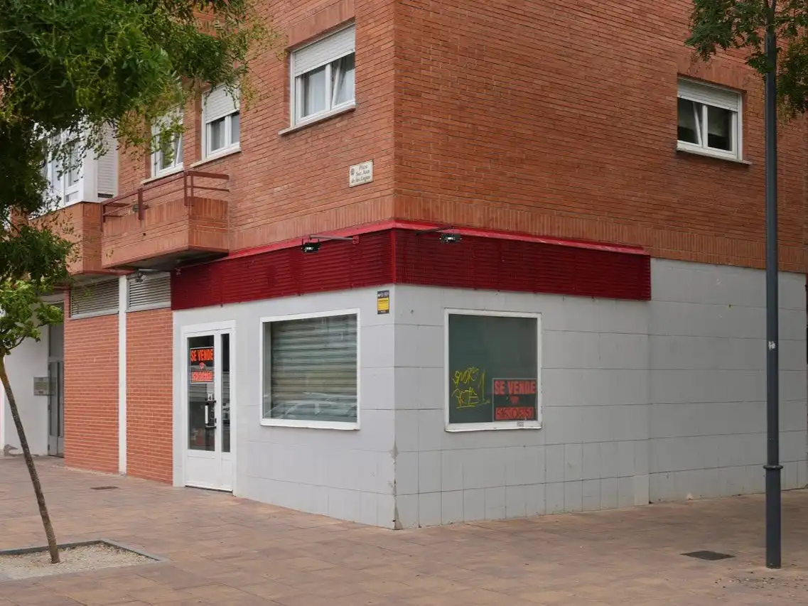 Vista exterior de Local en venta en Illera