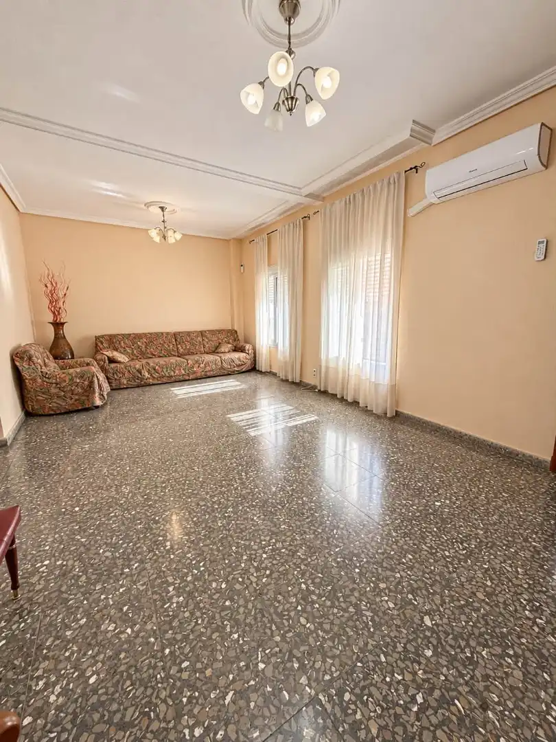 Wohnzimmer von Wohnung zum Verkauf in Alcantarilla mit Klimaanlage, Terrasse und Balkon