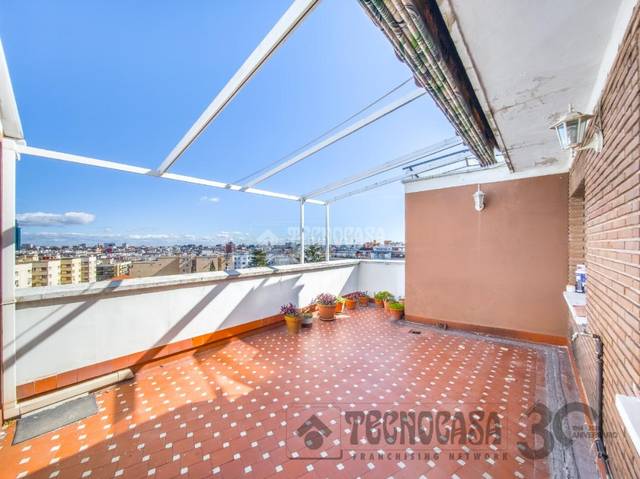 Piso en Venta en Ríos Rosas - Nuevos Ministerios