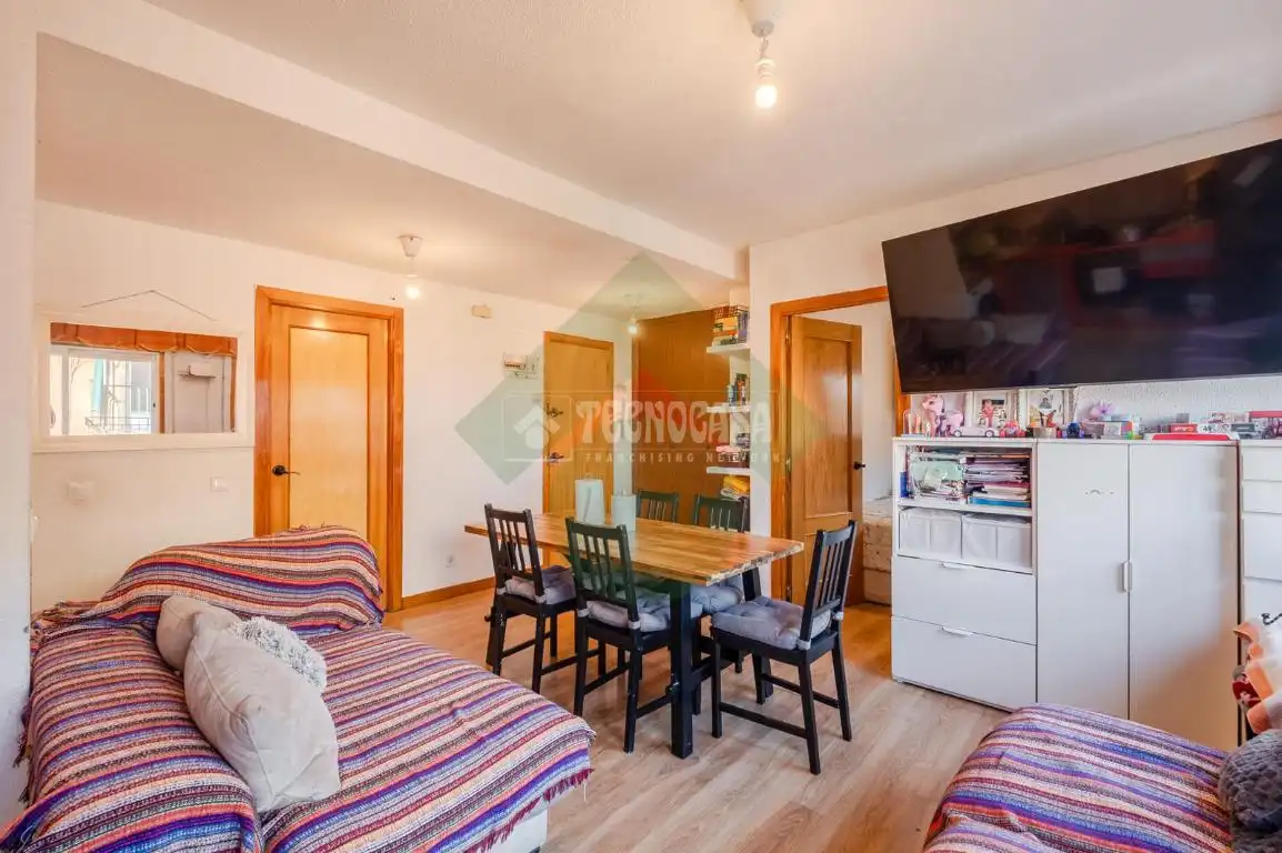 Living room of Flat for sale in Madrid  with Air Conditioner and Balcony