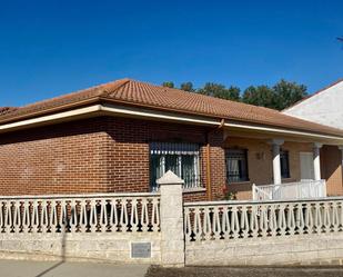 Exterior view of Flat for sale in Pozuelo del Páramo  with Terrace