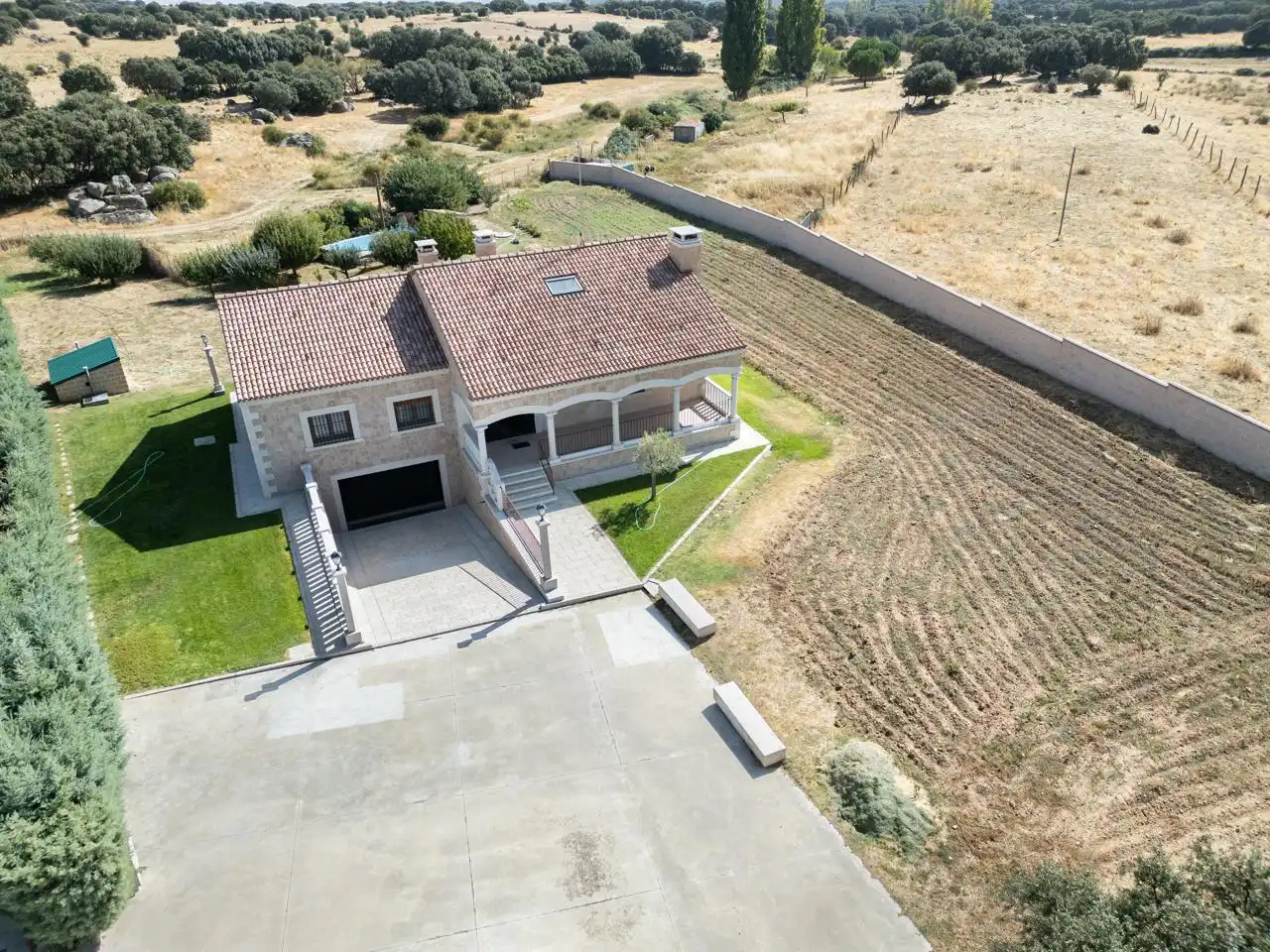 Vista exterior de Casa o chalet en venta en Cardeñosa con Calefacción, Jardín privado y Terraza