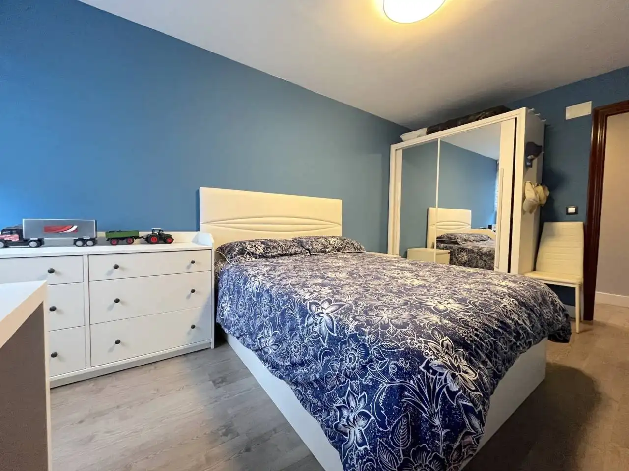 Bedroom of Flat for sale in Erandio  with Heating, Terrace and Furnished