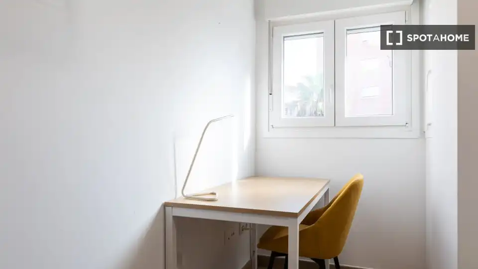 Flat for share in Burjassot  with Air Conditioner, Heating and Furnished