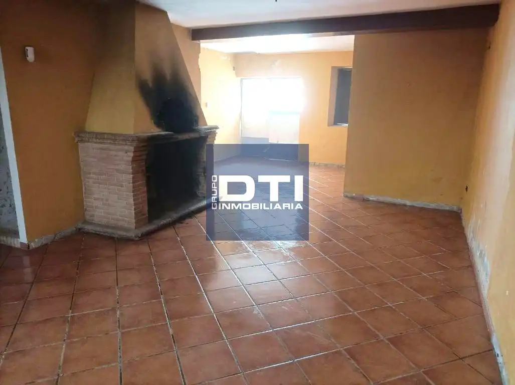 Vista exterior de Casa o chalet en venta en Constantina con Terraza y Alarma