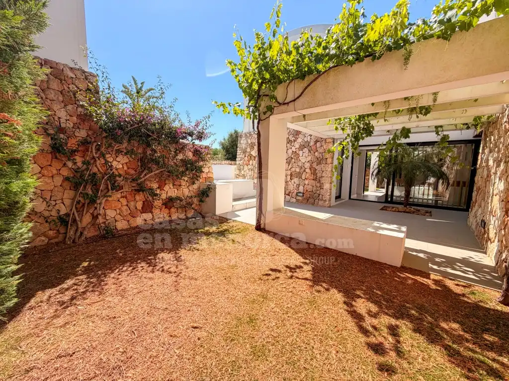 Jardí de Casa o xalet en venda en Ciutadella de Menorca amb Aire condicionat, Terrassa i Piscina
