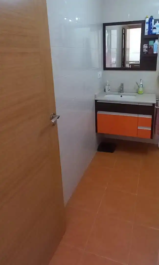 Bathroom of Flat for rent in Ribadumia, Pontevedra